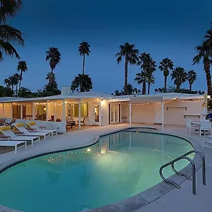 https://shooting-star.palm-springs-ca-hotels.com